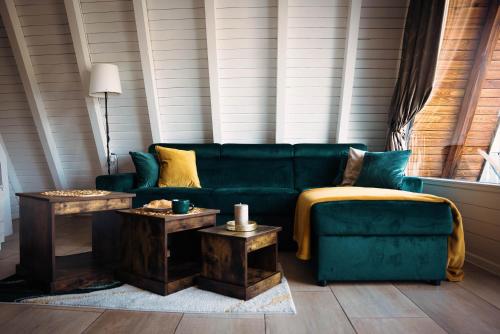 2 bedrooms, 4 beds
