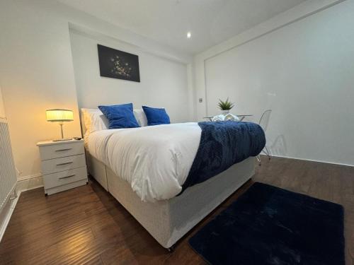 The Riverside Haven, Londres