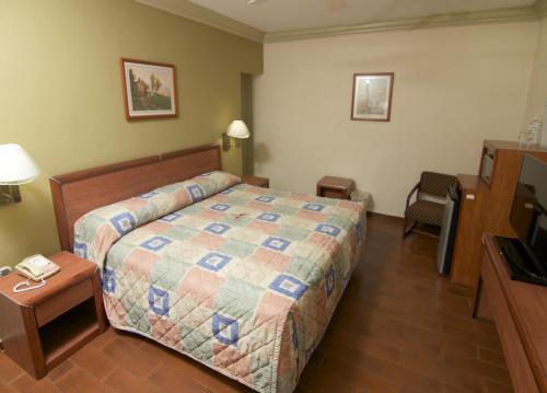 Hotel Premier Hotel Premier is a popular choice amongst travelers in Hermosillo, whether exploring or just passing through. The property features a wide range of facilities to make your stay a pleasant experience. 