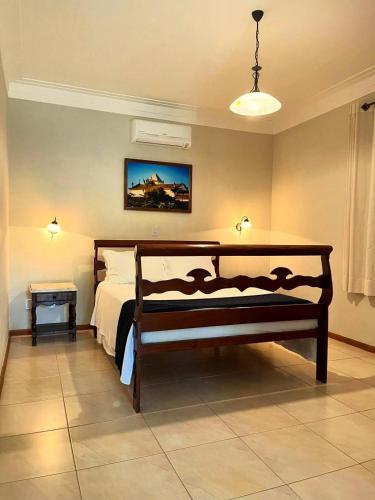 1 king bed, 1 twin bed