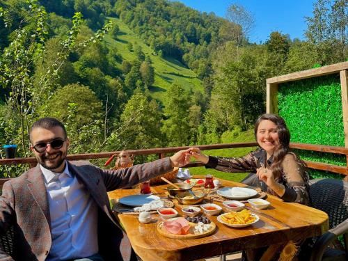 Waterfall suit bungalov