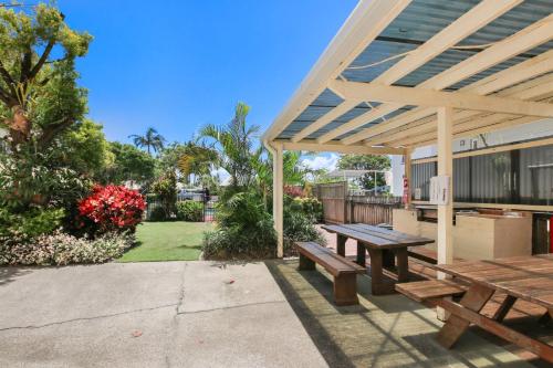 Windbourne Unit 6 101 The Esplanade Golden Beach - image 4