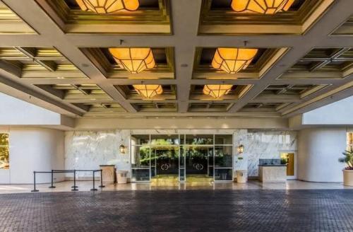 MGM Signature 1BR Balcony 06721, Las Vegas (photo 4)