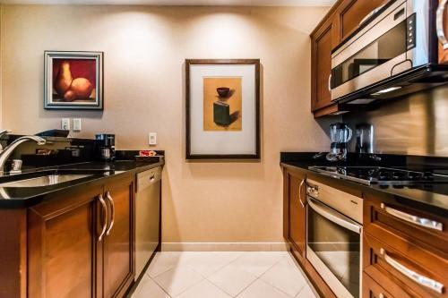 MGM Signature 1BR Balcony 06721, Las Vegas (photo 9)