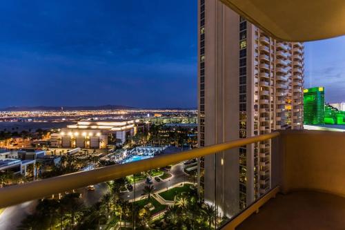 MGM Signature 1BR with Balcony 08714, Las Vegas (photo 4)