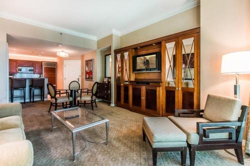 MGM Signature 1BR with Balcony 08714, Las Vegas (photo 9)