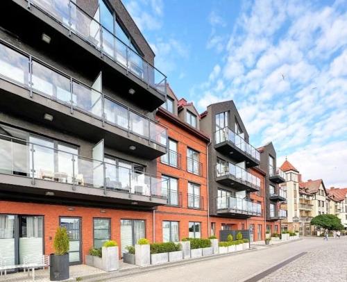 One-Bedroom Apartment with City View image 2