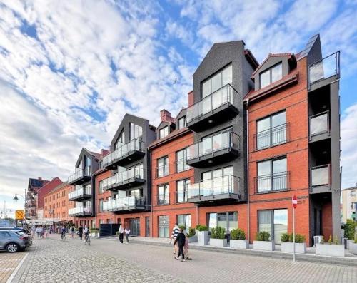 One-Bedroom Apartment with City View image 3