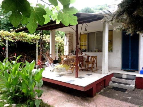 Two-Bedroom House image 5