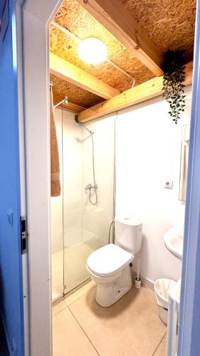 Soho Boho Apartments - with sunny rooftop terrace and fiber optic internet