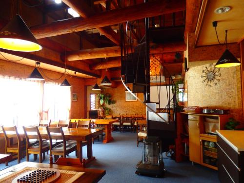 三峽花岩山林花園餐廳