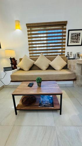 Modern 3-Bedroom Retreat in Ajijic - San Antonio- Walk to Everything Modern 3-Bedroom Retreat in Ajijic - San Antonio- Walk to Everything