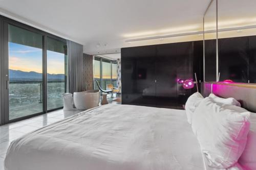The Celine Riviera Suite at Palms Place - image 5