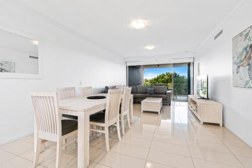 636357911 Harbour Quays Apartments