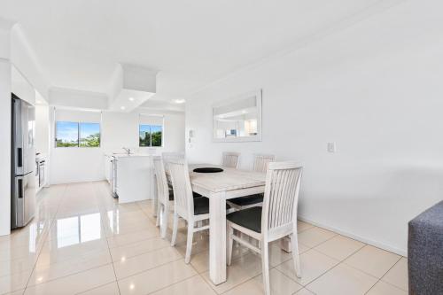 636357916 Harbour Quays Apartments