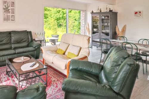Удобства, Charmante Maison à Fort-Moville avec Terrasse Privée (Charmante Maison a Fort-Moville avec Terrasse Privee) in Fort-Moville