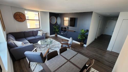 Manhattan Luxury 2bd 2bath in Hoboken, USA