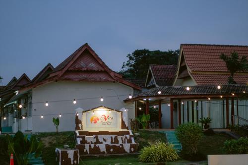 LOVITA TANJUNG BIDARA BEACH RESORT in Masjid Tanah