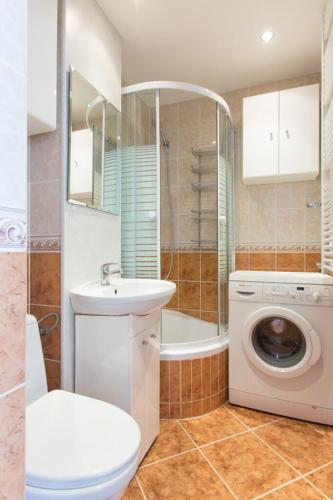 Studio in Centro Stile Varsavia con Check-in Automatico H24, Casale Monferrato (photo 7)