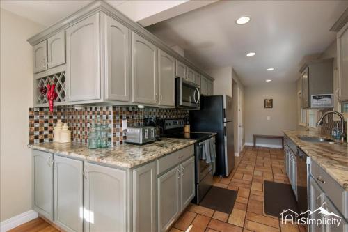 Two Incredible Homes - 07 Miles Apart Two Incredible Homes - 07 Miles Apart