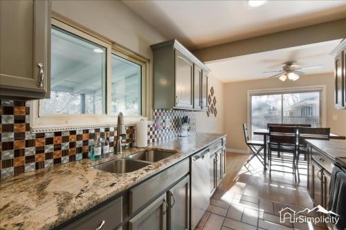 Two Incredible Homes - 07 Miles Apart Two Incredible Homes - 07 Miles Apart