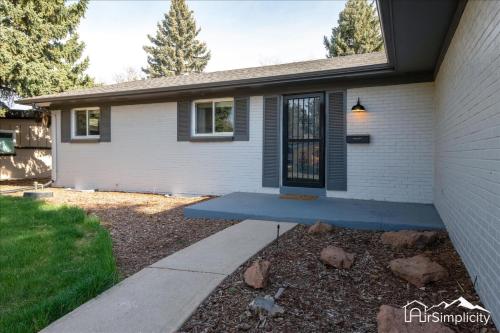 Two Incredible Homes - 07 Miles Apart Two Incredible Homes - 07 Miles Apart