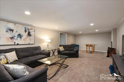 Two Incredible Homes - 07 Miles Apart Two Incredible Homes - 07 Miles Apart