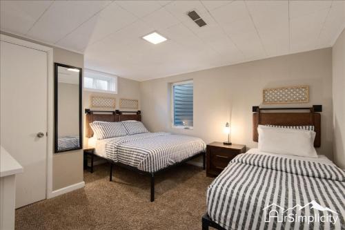 Two Incredible Homes - 07 Miles Apart Two Incredible Homes - 07 Miles Apart