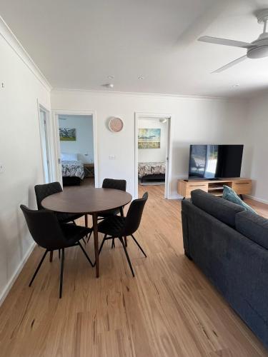 Willow Dene Holiday Apartments - Kancoona