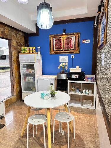 Food and beverages, Ilhamku Inn in Kampung Bukit Kuang