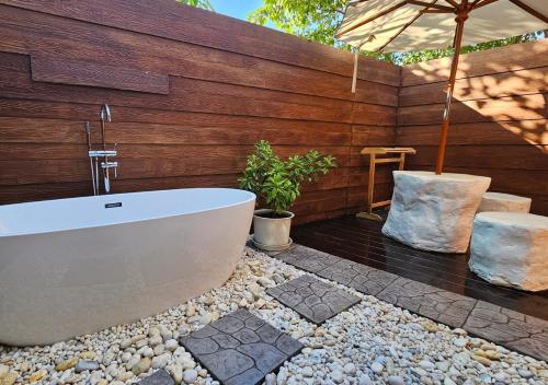 Balcony/terrace, R1 Resort Rajapruek Chiangmai in Hang Dong