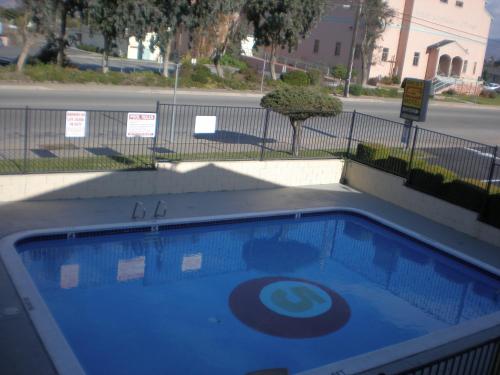 ทัศนียภาพ, เบสต์ 5 โมเต็ล (Best 5 Motel) in ซาลินาส (CA)