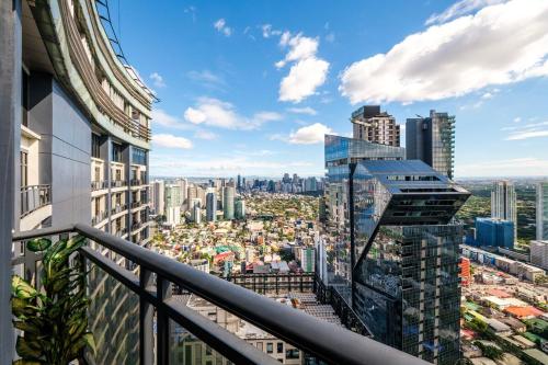 SIGLO SUITES @ The Knightsbridge Residences