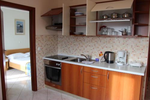 Apartments Ivana - image 4