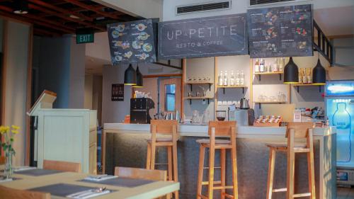 Up-Peak Hotel Simpang Lima Semarang Formerly HA-KA Simpanglima Hotel Semarang - 레스토랑