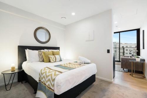 High Level Stylish Studio Apartment City Central - Pool Gym Sauna, Auckland (photo 8)