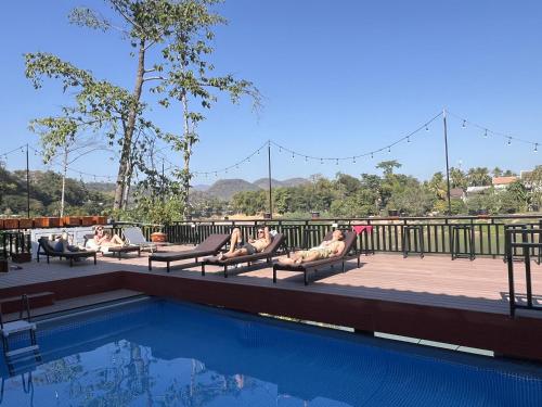 Funny Riverside Backpackers