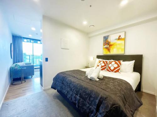 Chic Downtown 1Bed Aircon Apt with Pool Gym Sauna Near Skytower, Auckland (photo 7)