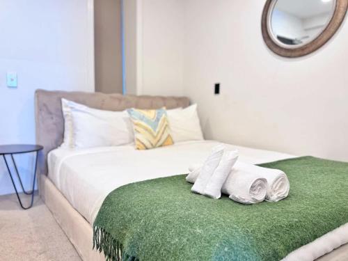 Modern Peaceful Studio Nearby Skytower & Queen St - Pool Gym & Sauna, Auckland (foto 4)
