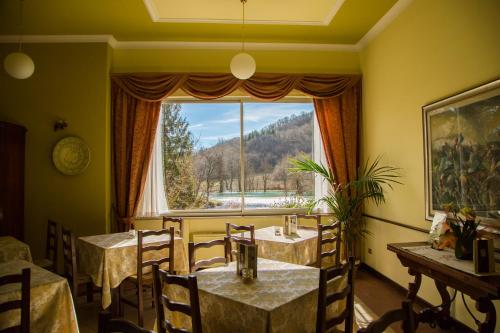 Pub/Lounge, Parco del Lago Resort & SPA in Montecopiolo