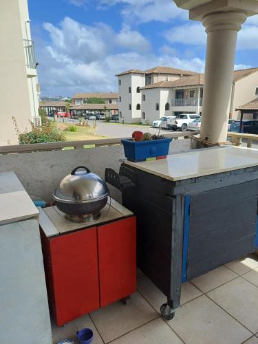 Santini Lace Self Catering Unit - image 4