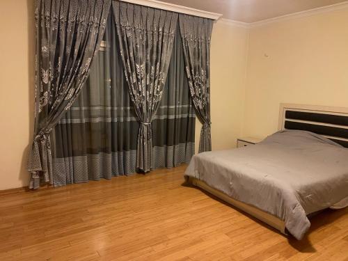 Pristine Three bedroom Home - image 5