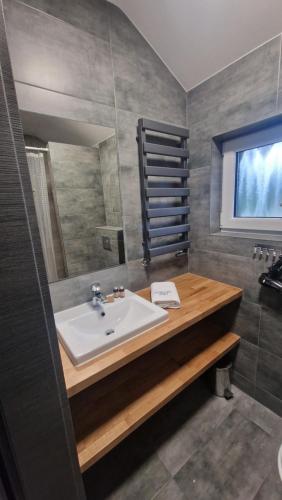 Two-Bedroom Chalet 2 image 3