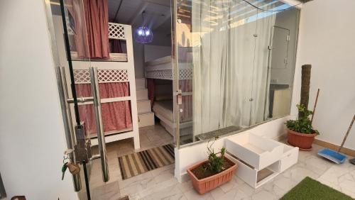 1 bunk bed