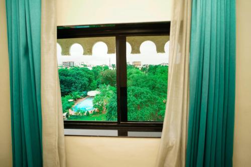 Executive Double Room - 15% Discount on F&B image 2