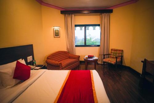 Deluxe Double Room - 15% Discount on F&B image 5