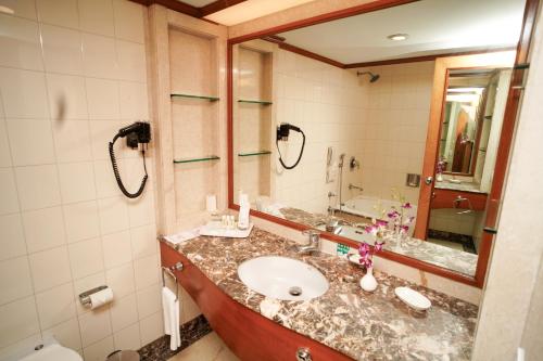 Executive Suite - 15% Discount on F&B image 7