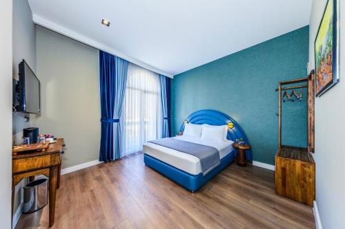 Nenessa Airport Hotel Room Type - Deluxe Double Room