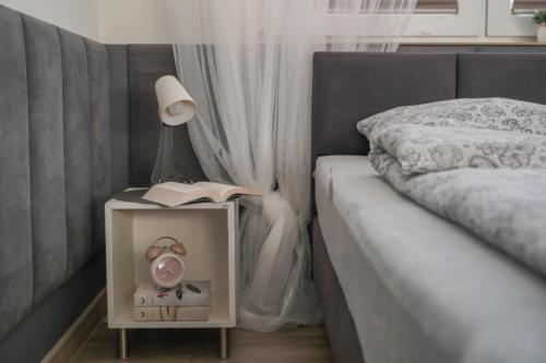 1 twin bed