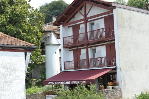 Hôtel Ramuntcho - Hotel - Saint-Jean-Pied-de-Port